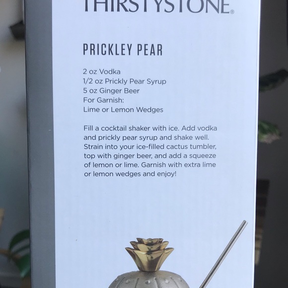 🌵 🍍24 oz Stainless/gold tone cactus tumbler - Picture 12 of 13